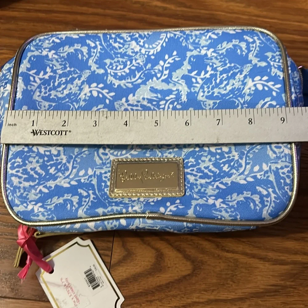 NWT Lilly Pulitzer Turtley Awesome Retired Print Insulated Lunch Bag with Strap - Picture 11 of 12